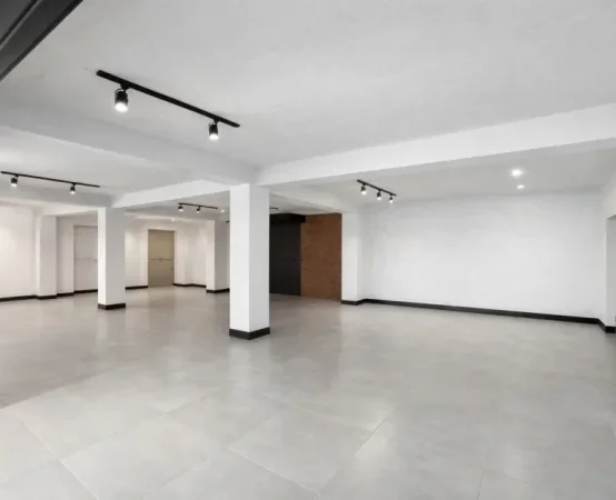 Tirane, jepet me qera ambjent biznesi Kati 0, 934 m² 11.200 € (Sauk)
