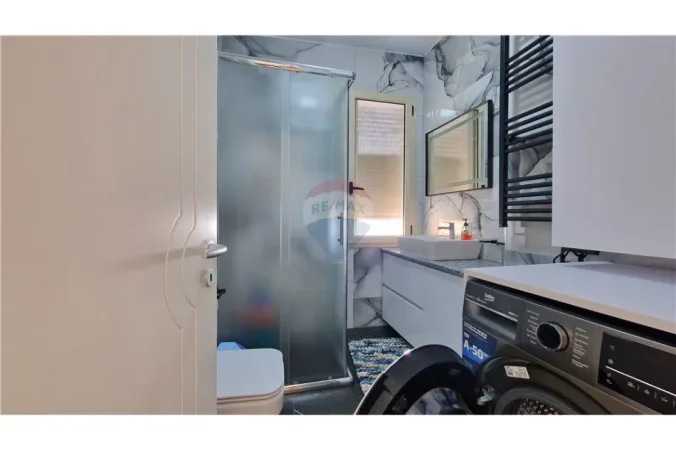 Vlore, jepet me qera apartament 2+1 Kati 4, 110 m² 750 € (Lungomare, Vlorë)