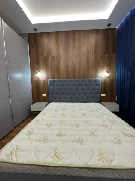 Tirane, jepet me qera apartament 1+1 , 66 m² 850 € (Rruga e Kavajes)