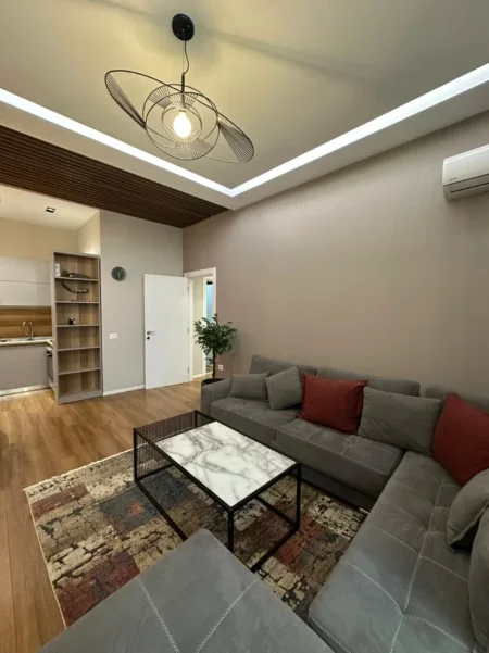 Tirane, jepet me qera apartament 1+1 , 66 m² 850 € (Rruga e Kavajes)