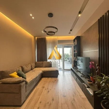 Tirane, shitet apartament+verande | Penthouse 3+1+Ballkon , 241 m² 335.000 € (rruga e zallit)