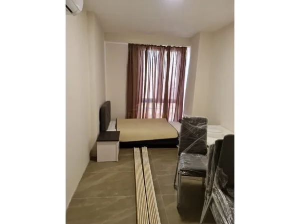 Tirane, jepet me qera apartament 3+1 Kati 6, 129 m² 750 € 