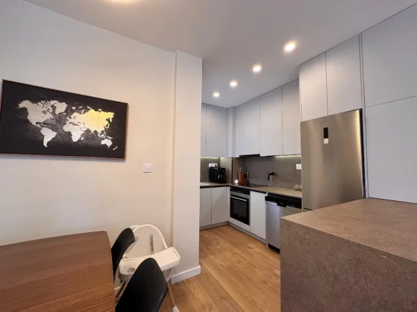 Shqiperi, shitet apartament 2+1+Ballkon , 105 m² 260.000 € (Liqeni Thate)