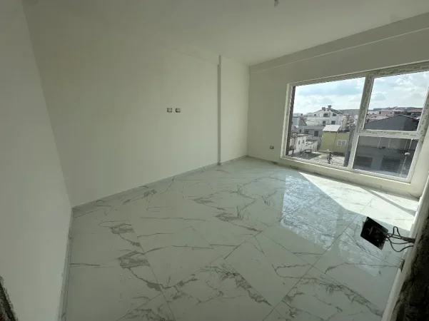 Tirane, jepet me qera apartament 2+1+Ballkon Kati 2, 125 m² 640 € (Rruga Jordan Misja)