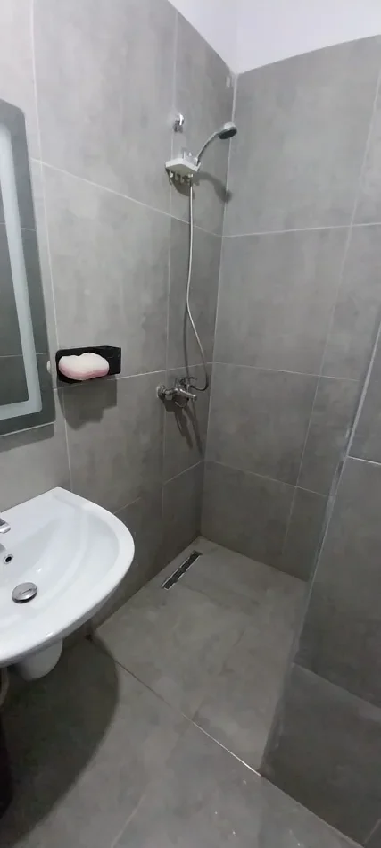 Tirane, jepet me qera tek Univers City, Apartament 1+1+Ballkon+Post Parkimi, Kati 6, 52 m², 40000 LEK