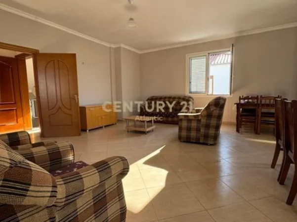 Durres, jepet me qera Vile 2 Katshe , 438 m² 450 € 