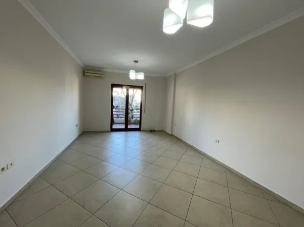 Tirane, jepet me qera apartament 2+1 Kati 3, 90.000 € 