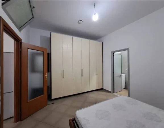 Tirane, shitet zyre Kati 0, 52 m² 67.000 € (rruga 5 maji)