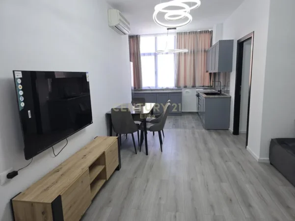 Tirane, jepet me qera apartament 1+1 Kati 1, 60 m² 650 € 