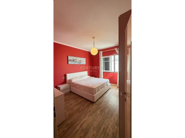 Durres, jepet me qera apartament 1+1 Kati 6, 80 m² 350 €