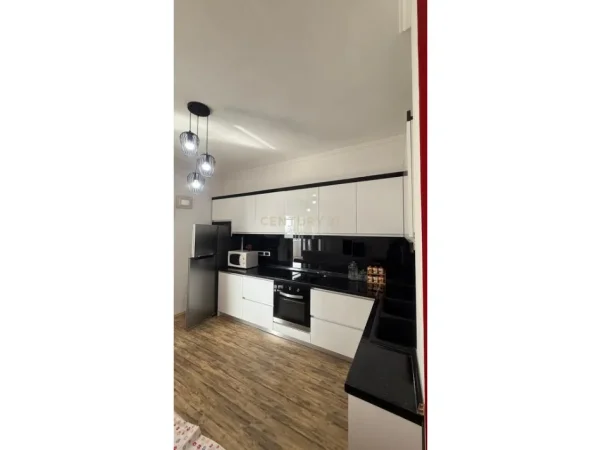 Durres, jepet me qera apartament 1+1 Kati 6, 80 m² 350 €