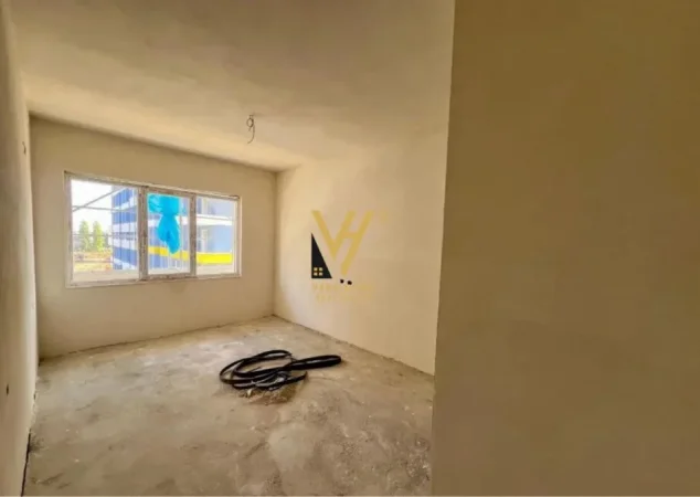 Tirane, shitet apartament 2+1+Ballkon Kati 3, 104 m² 120.000 € (UNIVERS CITY)