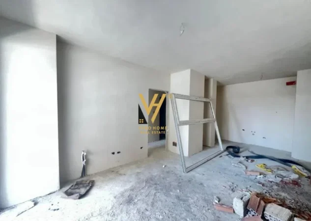 Tirane, shitet apartament 2+1+Ballkon Kati 3, 104 m² 120.000 € (UNIVERS CITY)