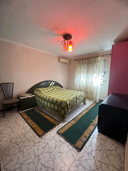 Tirane, jepet me qera apartament 2+1 Kati 5, 75 m² 400 € (Allias tek Katrori)