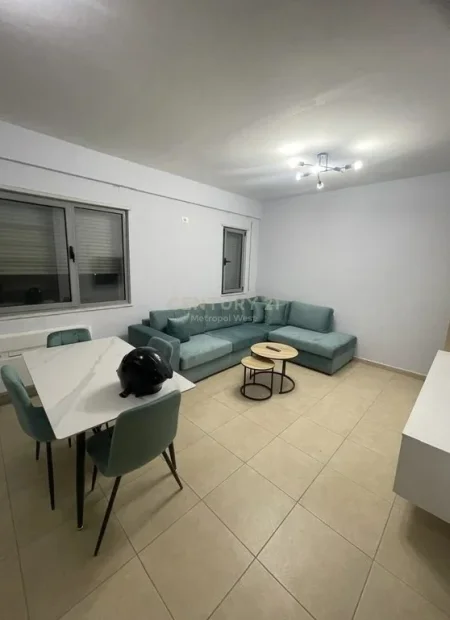 Tirane, jepet me qera apartament 1+1 Kati 2, 65 m² 500 € 