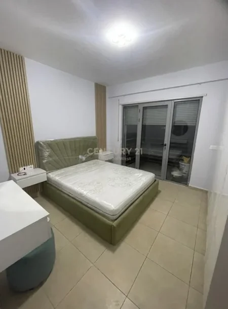 Tirane, jepet me qera apartament 1+1 Kati 2, 65 m² 500 € 