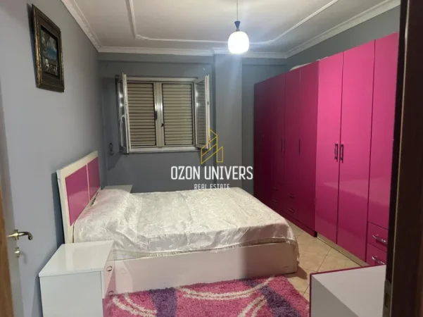 Tirane, jepet me qera apartament 1+1+Ballkon Kati 4, 60 m² 500 € (Rruga e Burgut)