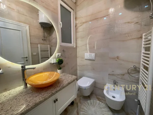 Tirane, jepet me qera apartament 2+1 Kati 4, 160 m² 1.500 € (kodra e diellit 2)