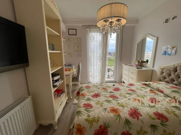 Tirane, jepet me qera apartament 2+1 Kati 4, 160 m² 1.500 € (kodra e diellit 2)