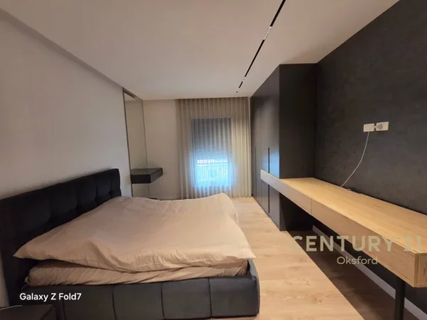 Tirane, jepet me qera apartament 2+1 Kati 8, 116 m² 1.600 € (delijorgji)