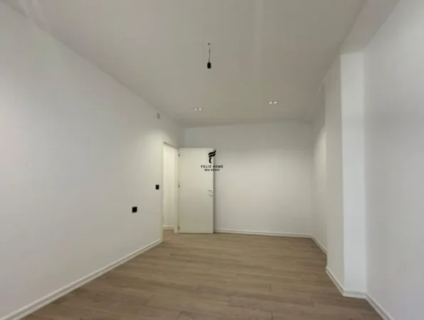 Tirane, shitet apartament 2+1 Kati 3, 109 m² 130.000 € (FRESKU)