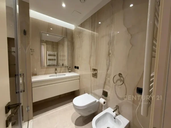 Tirane, jepet me qera apartament 2+1 Kati 4, 108 m² 1.100 € (sheshi skenderbej)