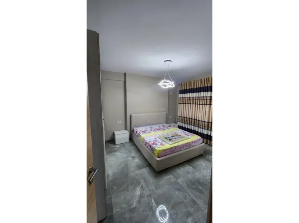Tirane, jepet me qera apartament 1+1 Kati 3, 63 m² 500 € (qsut rruga e dibres)