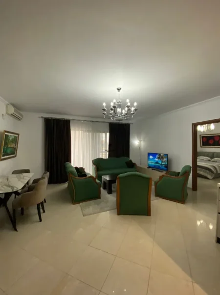 Tirane, jepet me qera apartament 1+1 Kati 9, 84 m² 1.000 € (BLLOKU)