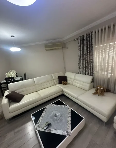Tirane, shitet apartament 2+1+Aneks+Ballkon Kati 5, 116 m² 235.000 € 