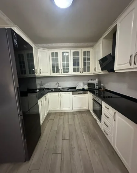 Tirane, shitet apartament 2+1+Aneks+Ballkon Kati 5, 116 m² 235.000 € 