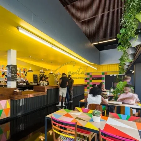 Tirane, jepet me qera ambjent biznesi Kati 0, 145 m² 4.000 € (QENDER)