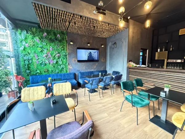 Tirane, shitet lokal Kati 0, 110 m² (Myslym Shyri)