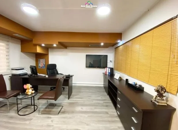 Tirane, shes zyre Kati 2, 200 m² (Rruga Sami Frasheri)