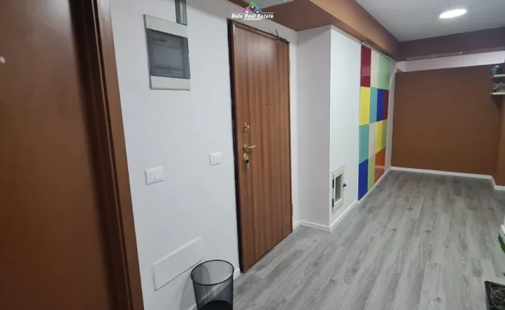 Tirane, shes zyre Kati 2, 200 m² (Rruga Sami Frasheri)