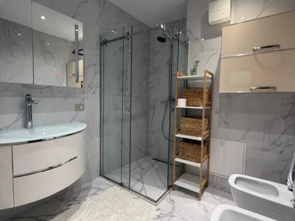 Tirane, shitet apartament 2+1+Aneks+Ballkon , 152 m² 329.000 € (ish ekspozita)