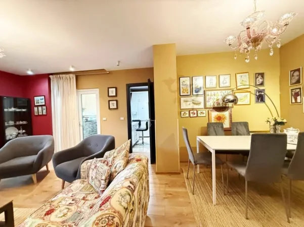 Tirane, shitet apartament 2+1+Aneks+Ballkon , 152 m² 329.000 € (ish ekspozita)