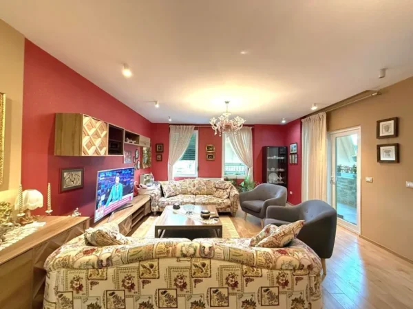 Tirane, shitet apartament 2+1+Aneks+Ballkon , 152 m² 329.000 € (ish ekspozita)