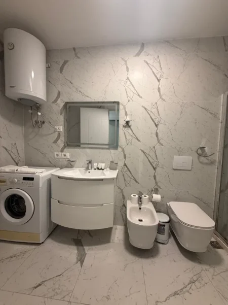 Tirane, shitet apartament 2+1 , 87 m² 240.000 € (Sheshi Willson)