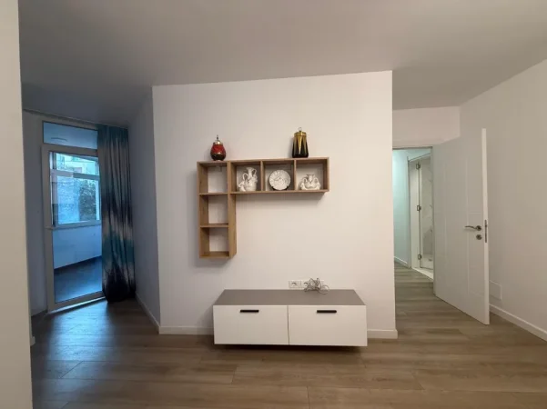 Tirane, shitet apartament 2+1 , 87 m² 240.000 € (Sheshi Willson)