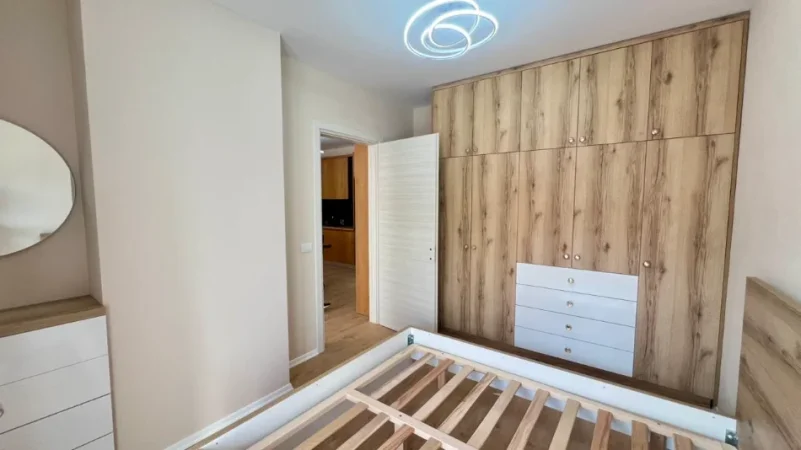 Hera e Pare me Qera✨️: 1+1📍Bulevardi i Ri (Prane Spak) - 65,000 Lek/Muaj - S.65m² | 100% e Re & e Pabanuar me Pare⚜️