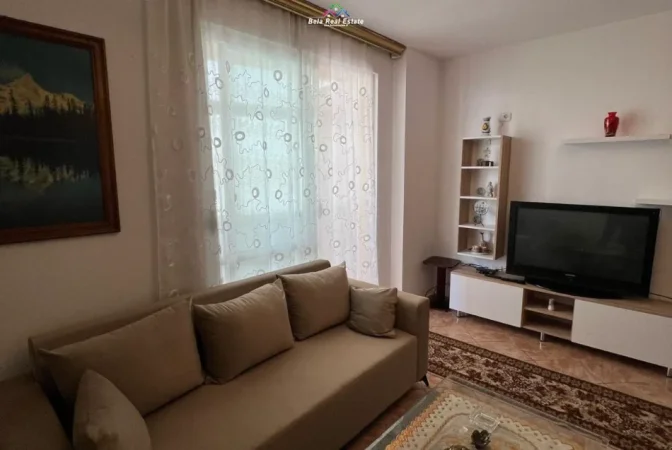 Tirane, jepet me qera apartament 1+1 Kati 3, 60 m² 520 € (Rruga Tish Dahia)