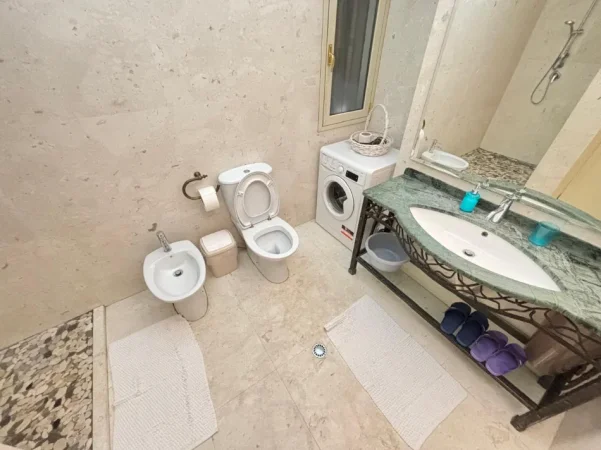 Shqiperi, jepet me qera apartament 1+1 Kati 9, 75 m² 700 € (Rruga sami frasheri)