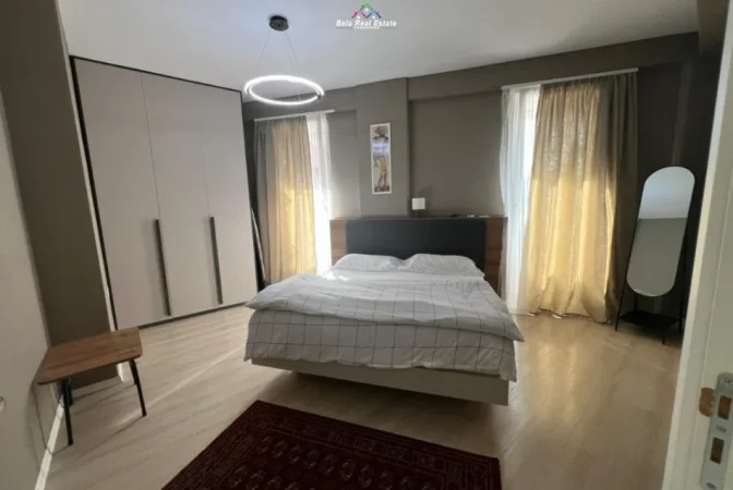 Tirane, jepet me qera apartament 1+1 Kati 5, 70 m² 720 € (Rruga Mihal Grameno)