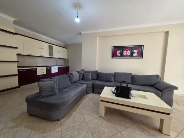 APARTAMENT 2+1 PER SHITJE , UNAZE E RE, RRUGA SOKRAT MIHO