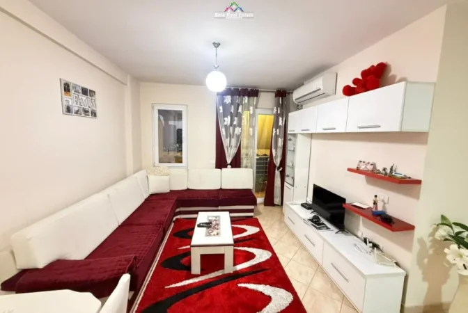 Tirane, jepet me qera apartament 1+1 Kati 6, 67 m² 550 € (Rruga Dritan Hoxha)