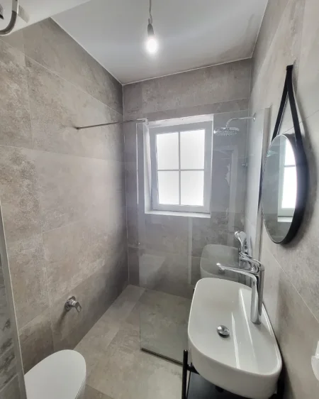 Tirane, jepet me qera apartament 1+1 Kati 5, 58 m² 800 € 