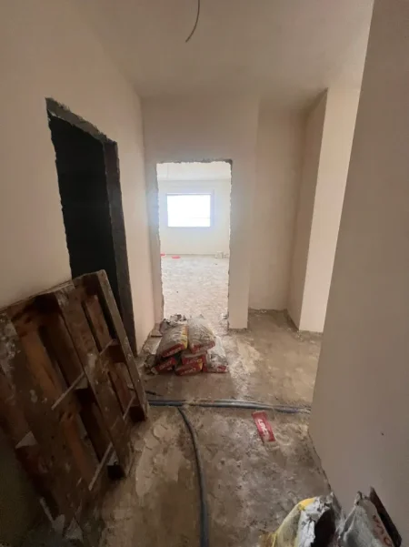 Tirane, shitet apartament 1+1 Kati 2, 79 m² 75.000 € (PLATINIUM 2)