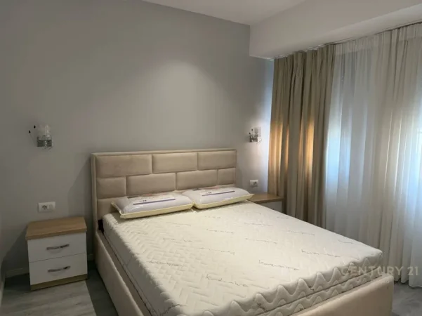 Tirane, jepet me qera apartament 1+1+Ballkon Kati 1, 75 m² 550 € (laprak)