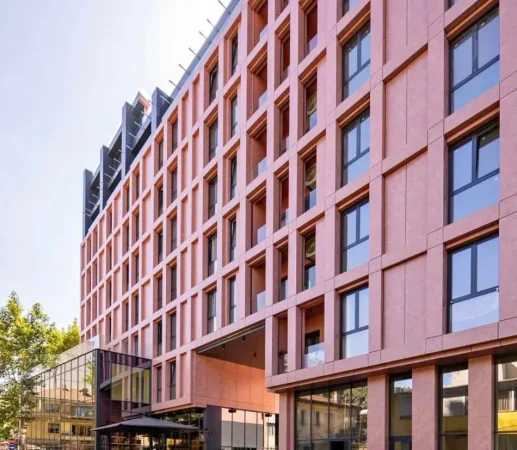 Tirane, jepet me qera zyre Kati 5, 80 m² 1.000 € (GALERIA ROMA)