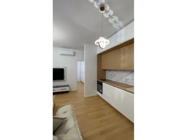 Tirane, jepet me qera apartament 1+1+Ballkon Kati 6, 70 m² 650 € (zogu zi)